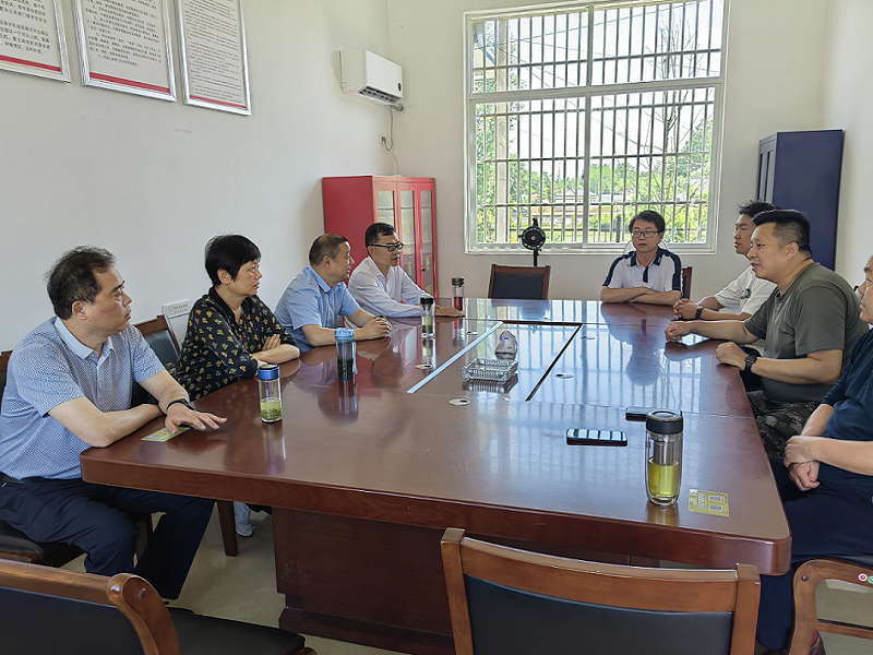 1978075273930633216.jpg 26102654rw7s.jpg