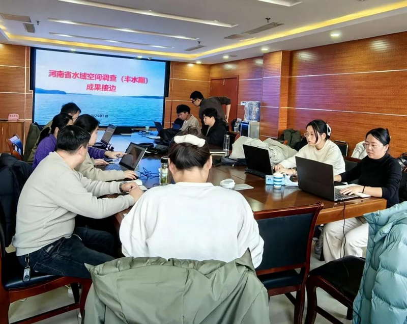 1979541086445371392.jpg 071445182j6b.jpg