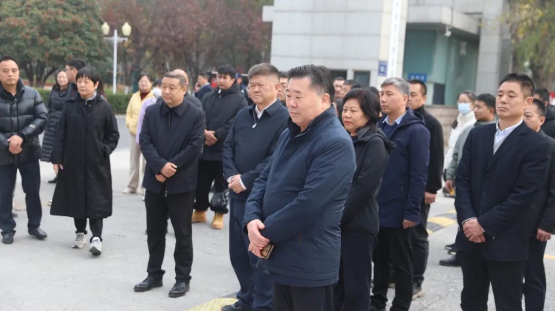 1979552012863143936.jpg 04122723o6fh.jpg