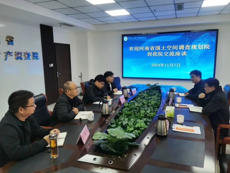 1979562620044050432.jpg 11185332bejh.jpg