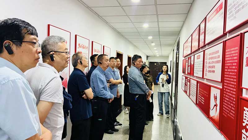 1979575211374018560.jpg 14105123c1ag.jpg