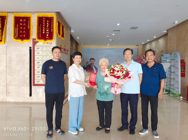 1979743811644878848.jpg 27114220uphb.jpg