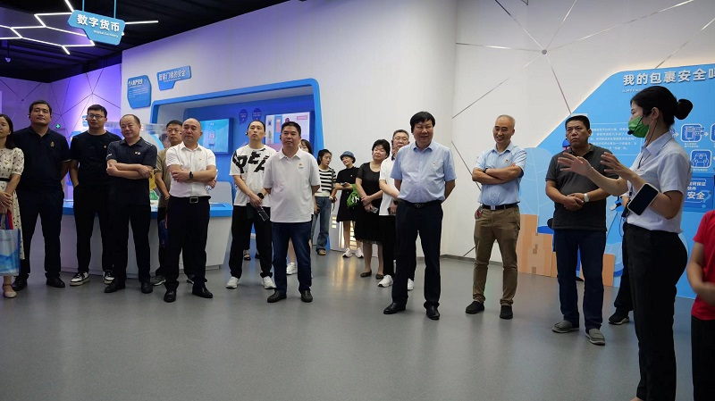 1979775805107924992.jpg 08151252pwcd.jpg