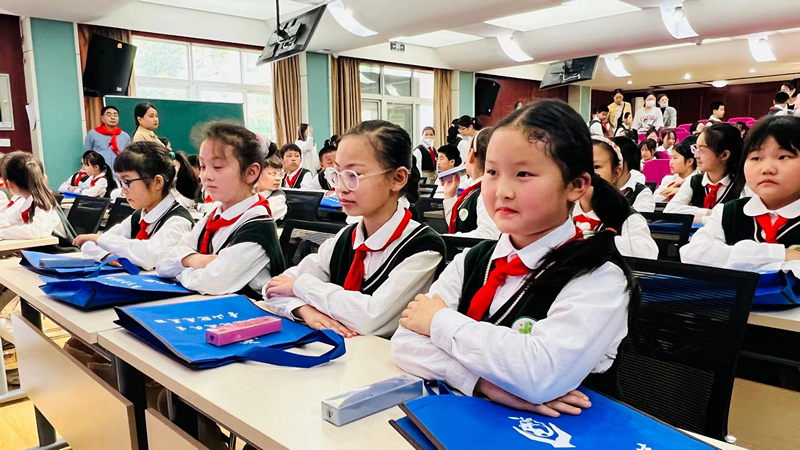 1979783546492874752.jpg 1510574543he.jpg