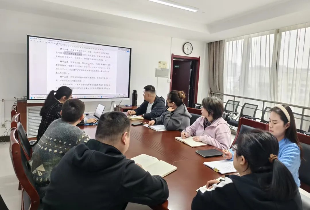 1989153186710032384.jpg 6401.jpg