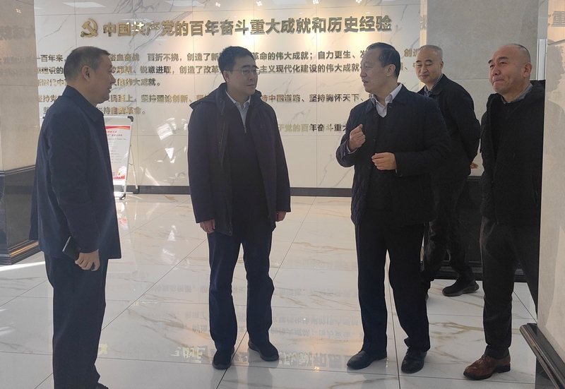 1996769557216235520.jpg 1.jpg